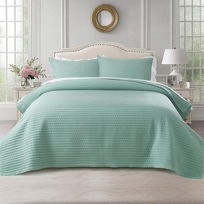 KASENTEX Oversized Queen Quilt Set 102"x106" – Soft Washed 3-Layer Lightweight Bedspread, Minimalist Nordic Design, All-Season Spring & Summer Quilt Set (1 Quilt + 2 Pillow Shams), Green