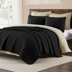 WRENSONGE Queen Quilt-3 Pieces Lightweight Bedspreads Black Queen Size Quilt Bedding Set for All Seasons, Soft Summer Coverlet with 2 Pillow Shams Suitable for Bed, Couch