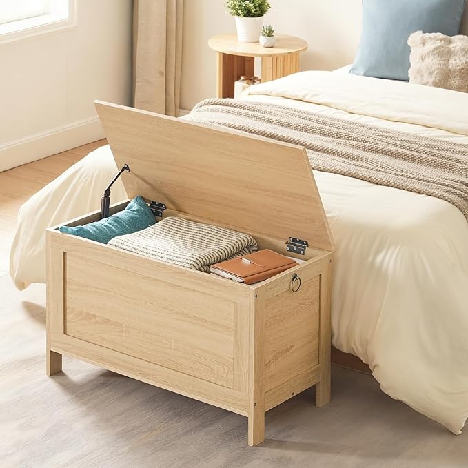 HOOBRO Toy Box, Retro Wooden Look Storage Chest with Safety Hinge, Entryway Storage Bench Supports 220 lb, 29.9 x 15.7 x 18.9 Inches Toy Chest Organizer, Easy Assembly (Natural) NL75CW01G1