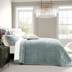 RECYCO Luxury Velvet Quilt Set Full Queen Size Bedding Sets, Ultra Soft Velvet Comforter Set, Lightweight Channel Box Stitch Oversized Bedspread Coverlet for All Season, with 2 Shams, Blue Linen