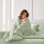 MUXHOMO 7 Pieces Full Comforter Set, Seersucker Bed in a Bag Full Size, All Season Luxury Bedding Set with Comforter, Flat Sheet, Fitted Sheet, Pillowcases & Shams, Light Green