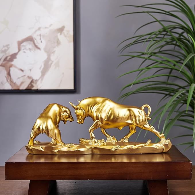 AETVRNI Wall Street Bull and Bear Statue - 4.5 Inch Tall Bull & Bear Statues, Gold Resin Abstract Tabletop Decor for Financial Brokers,Gold