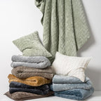 RECYCO Luxury Velvet Quilt Set King Size Bedding Sets, Ultra Soft Velvet Comforter Set, Lightweight Channel Box Stitch Oversized Bedspread Coverlet for All Season, with 2 Shams, Sage Green