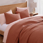 WRENSONGE King Size Quilt-3 Pieces Lightweight Autumn Leaf Fall King Quilt Bedding Set for All Season, Soft Coverlet with 2 Pillow Shams Suitable for Bed & Couch