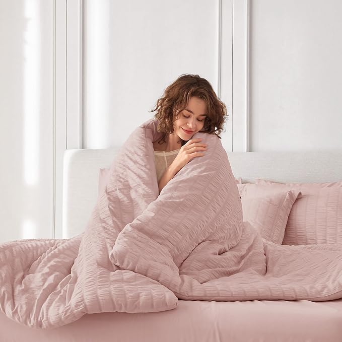 MUXHOMO 7 Pieces Queen Comforter Set, Seersucker Bed in a Bag Queen Size, All Season Luxury Bedding Set with Comforter, Flat Sheet, Fitted Sheet, Pillowcases & Shams, Rose Gold