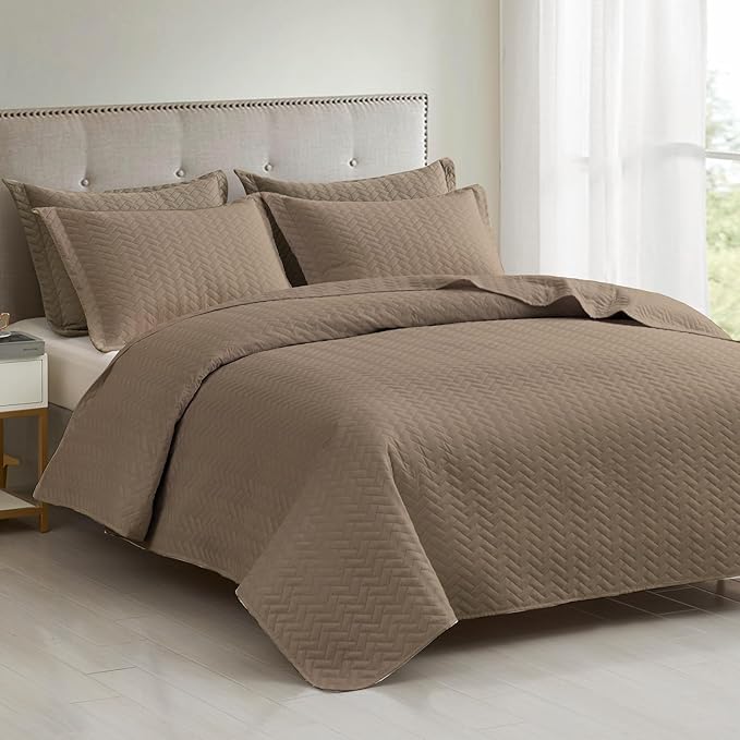 Maple&Stone Quilt Set Twin Size, Brown Lightweight Bedspread Ultrasonic Chevron Pattern Light Coverlet for All Season Comforter Bedding Decor - 2 Piece Twin Bed Cover Sets