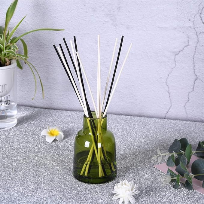 VFULIE 100PCS Reed Diffuser Sticks, 10 Inch Natural Rattan Wood Sticks Essential Oil Aroma Diffuser Sticks Refill Replacement for Aroma Fragrance (Black and White)