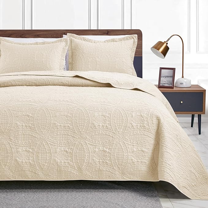 Love's cabin California King Size Quilt Set Beige Bedspreads - Soft Summer Lightweight Bedspread Comforter - Modern Coin Pattern Coverlet for All Season - 3 Pieces (1 Quilt, 2 Pillow Shams)