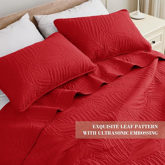 Exclusivo Mezcla California King Quilt Bedding Set, Lightweight Red Quilts Cal Oversized King Size for All Seasons, Soft Microfiber Bedspreads Coverlets with Leaf Pattern, 3 Piece