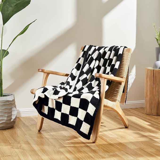 CozeCube Super Soft Fullfy Microfiber Reversible Knitted Blankets, Warm Cozy Fuzzy Plush Throw, Black and White Checkered Throw Blanket for Couch Bed Sofa, 50" x 60"