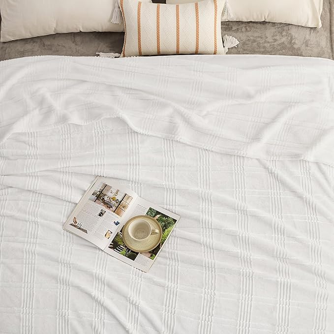 Oversized King Fleece Blanket 120x120 Inches, Seamless Soft Cozy 3D Jacquard Flannel Blanket 10'x10' Extra Large for Bed, Sofa, Couch, Travel & Camping, California King Throw, Ivory White