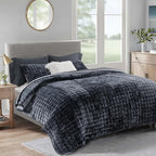 RECYCO Luxury Velvet Quilt Set King Size Bedding Sets, Ultra Soft Velvet Comforter Set, Lightweight Channel Box Stitch Oversized Bedspread Coverlet for All Season, with 2 Shams, Black