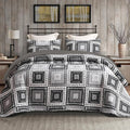 Exclusivo Mezcla Reversible Boho Quilts King Size, Black Bedspreads Lightweight Coverlet All Season Patchwork Quilt Bedding Set with Printed Floral Pattern (1 Quilt, 2 Pillow Shams)