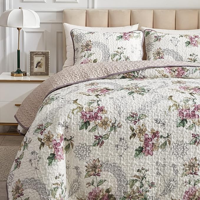Flysheep 2 Pieces Quilt Set Twin Size, Beige Floral Reversible Bedspread Coverlet Set, Soft Microfiber Lightweight Bed Cover for Kids (68" x 86", 1 Quilt+ 1 Pillow Sham)
