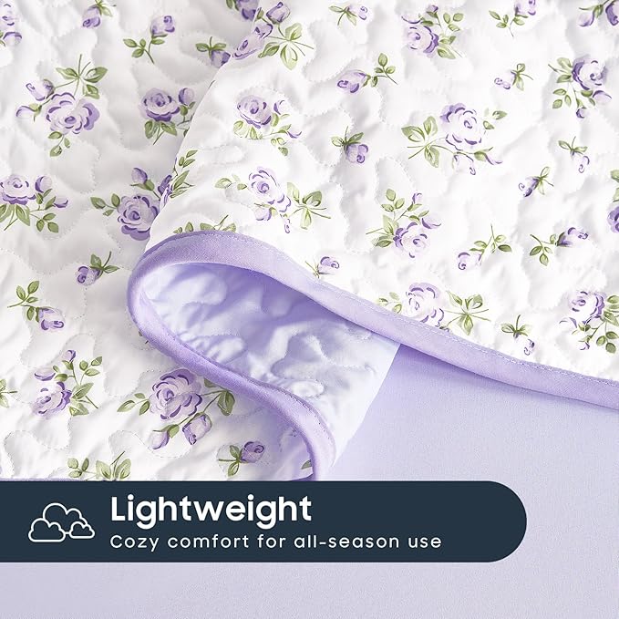 Wake In Cloud - Floral Quilt Set, Coquette Cottagecore Shabby Chic Flower Pattern for Women Teen Girls, Reversible Lightweight Bedspread Coverlet, 3 Pieces, White Purple, Twin/Twin XL Size