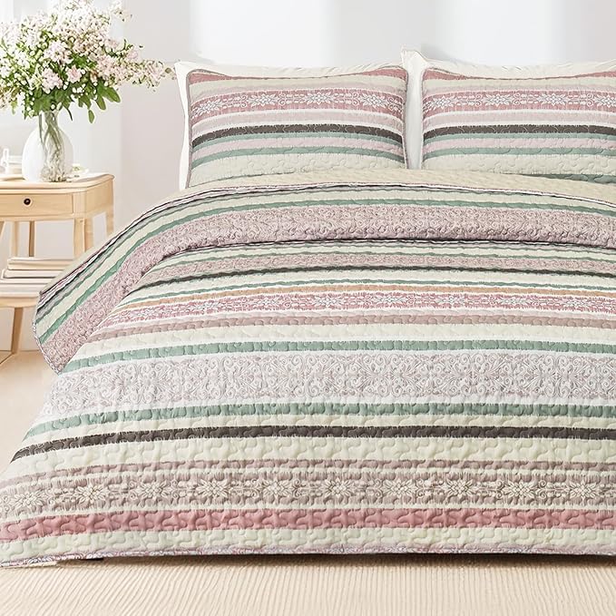 Exclusivo Mezcla Reversible Boho Quilts Queen Size, Pink Bedspreads Lightweight Coverlet All Season Bohemian Quilt Bedding Set with Printed Striped Floral Pattern (1 Quilt, 2 Pillow Shams)