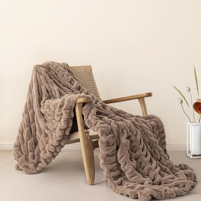 Sophia & William Ruched Faux Fur Throw Blanket Bed Blanket - Luxury Lightweight Plush Fuzzy Cozy Soft Blankets, Brown, 60" x 80"