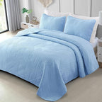 Exclusivo Mezcla Ultrasonic Full Queen Quilt Bedding Set, Lightweight Light Blue Bedspreads Soft Modern Geometric Coverlet Set for All Seasons (1 Quilt and 2 Pillow Shams)