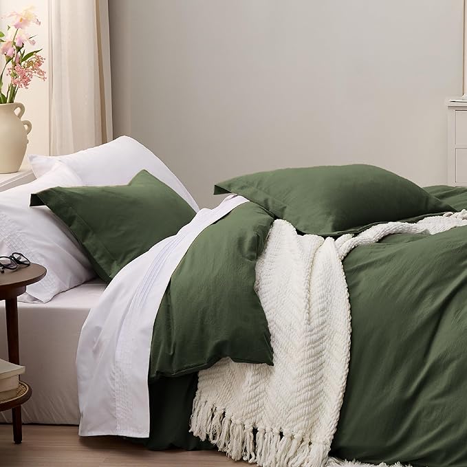 Bedsure Olive Green Duvet Cover King Size - 3 Pieces Prewashed Cotton-Like Polyester Extra Soft Bedding Set, Includes 1 Duvet Cover 104x90 Inches with Zipper Closure & 2 Pillow Shams, No Comforter
