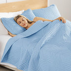 Exclusivo Mezcla Ultrasonic Twin Quilt Bedding Set, Lightweight Light Blue Bedspreads Soft Modern Geometric Coverlet Set for All Seasons (1 Quilt and 1 Pillow Sham)