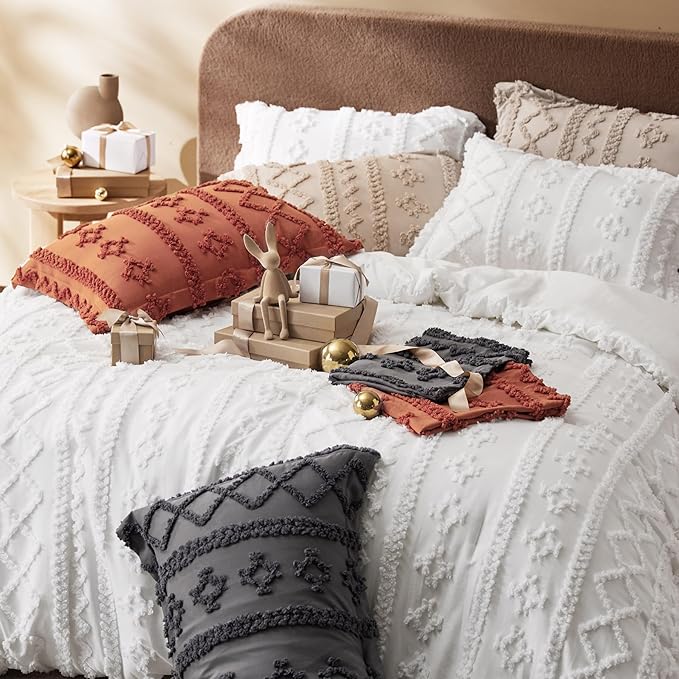 Bedsure Tufted Boho Comforter Set California King - Bright White Boho Bed Set, GentleSoft™ 3 Pieces Farmhouse Shabby Chic Embroidery Bedding, Gifts for Woman, Soft Jacquard Comforter for All Seasons
