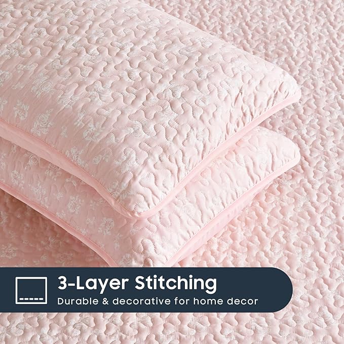Wake In Cloud - Floral Quilt Set, Coquette Cottagecore Shabby Chic Flower Pattern for Women Teen Girls, Reversible Lightweight Bedspread Coverlet, 3 Pieces, Light Pink, Twin/Twin XL Size
