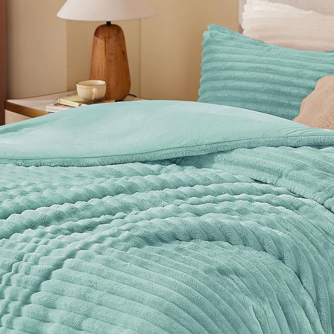 BEDELITE Fleece Queen Comforter Set -Super Soft & Warm Fluffy Haze Blue Bedding, Luxury Fuzzy Heavy Bed Set for Winter with 2 Pillow Cases