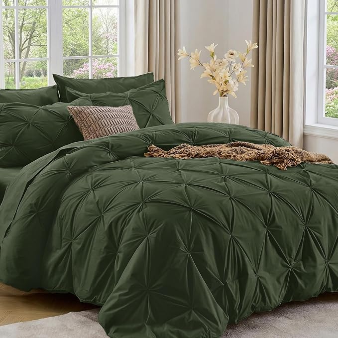 Sasttie King Size Comforter Set, 7-Piece Bed in a Bag, Pintuck Bedding Set for All Season, Includes Comforter, Flat Sheet, Fitted Sheet, Pillowcases and Pillowshams, Dark Green