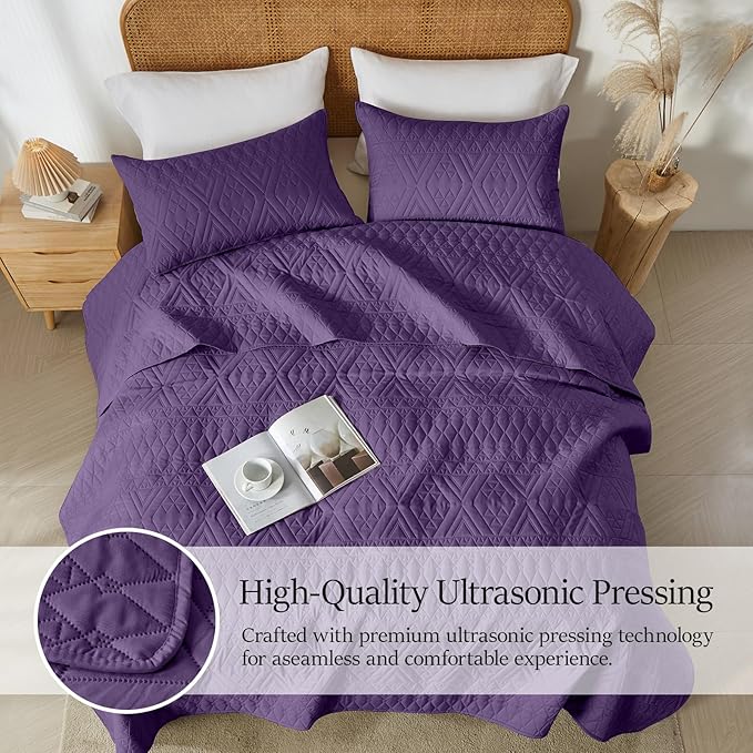 akkialla King/Cal King Quilt Set, Purple Lightweight Microfiber Bedspread Coverlet, Boho Geometric Pattern, Soft All-Season Bedding, 3-Piece (1 Quilt, 2 Pillow Shams) | Breathable fabric, Modern style