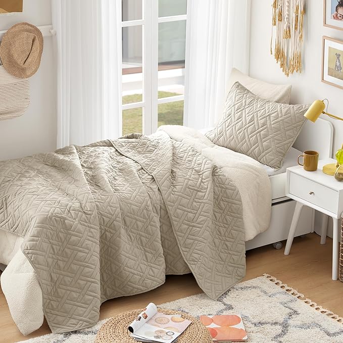 Comfort Spaces Twin Quilt Set Modern Reversible Diamond Coverlet Twin Bedding Set Cozy Quilted Winter Layer, All Season Lightweight Soft Twin Size Quilt, Kienna, Twin/Twin XL Beige Diamond 2 Piece