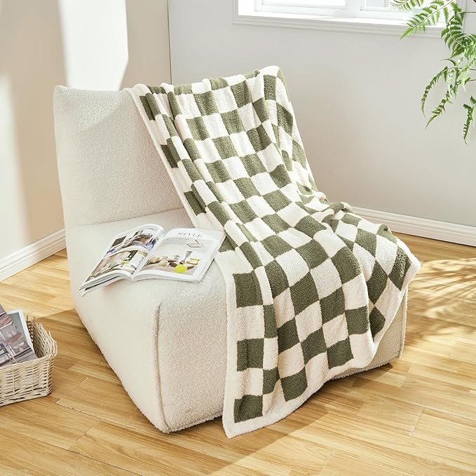 CozeCube Super Soft Fullfy Microfiber Reversible Knitted Blankets, Warm Cozy Fuzzy Plush Throw, Olive Green and White Checkered Throw Blanket for Couch Bed Sofa, 60" x 80"