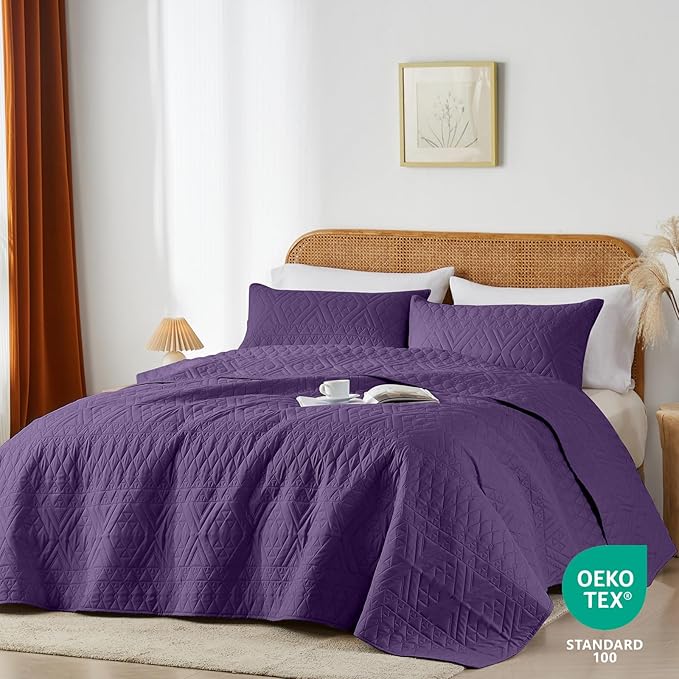 akkialla King/Cal King Quilt Set, Purple Lightweight Microfiber Bedspread Coverlet, Boho Geometric Pattern, Soft All-Season Bedding, 3-Piece (1 Quilt, 2 Pillow Shams) | Breathable fabric, Modern style