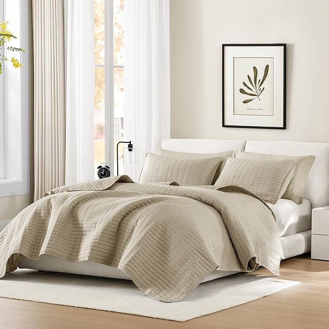 Comfort Spaces King Quilt Set Modern Reversible Plaid Coverlet King Bedding Set Cozy Quilted Winter Layer, All Season Lightweight Soft King Size Quilt, Kienna, Cal King Beige 3 Piece