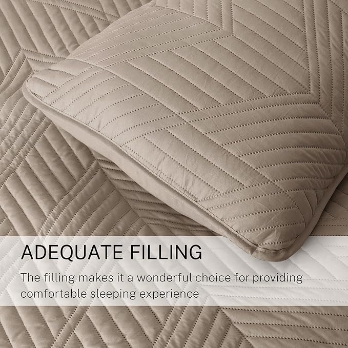 Exclusivo Mezcla Ultrasonic King Quilt Bedding Set, Lightweight Taupe Bedspreads Soft Modern Geometric Coverlet Set for All Seasons (1 Quilt and 2 Pillow Shams)
