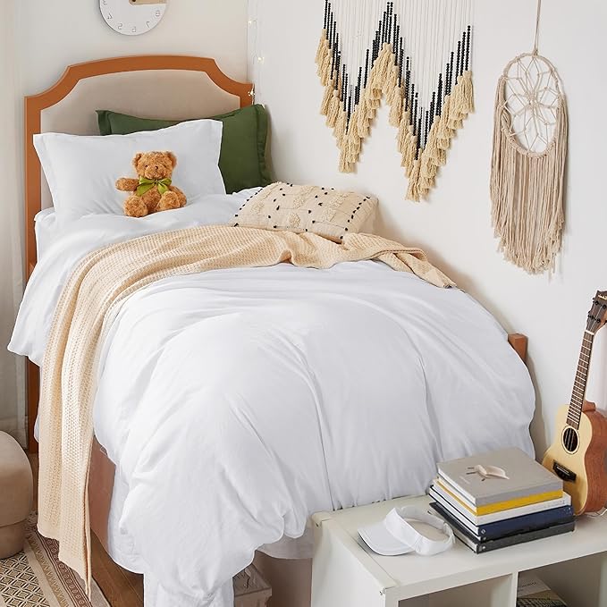 Bedsure Duvet Cover Twin/Twin XL Size - 2 Pieces Prewashed Cotton-Like Polyester Extra Soft Bedding Set, Includes 1 Twin Duvet Cover 68''x90'' with Zipper Closure & 1 Pillow Sham, White, No Comforter