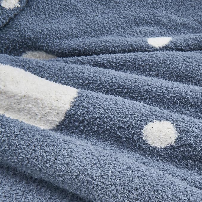 CozeCube Super Soft Fullfy Microfiber Reversible Knitted Blankets, Warm Cozy Fuzzy Plush Throw, Dusty Blue and White Polka Dot Throw Blanket for Couch Bed Sofa, 50" x 60"