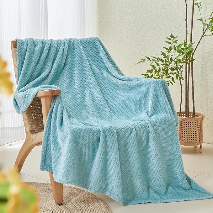 NEWCOSPLAY Super Soft Throw Blanket Mint Green Premium Silky Flannel Fleece Leaves Pattern Lightweight Bed Blanket All Season Use (Mint Green, Throw(50"x60"))