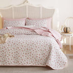 Wake In Cloud - Floral Quilt Set, Coquette Cottagecore Shabby Chic Flower Pattern for Women Teen Girls, Reversible Lightweight Bedspread Coverlet, 3 Pieces, Pink, King Size