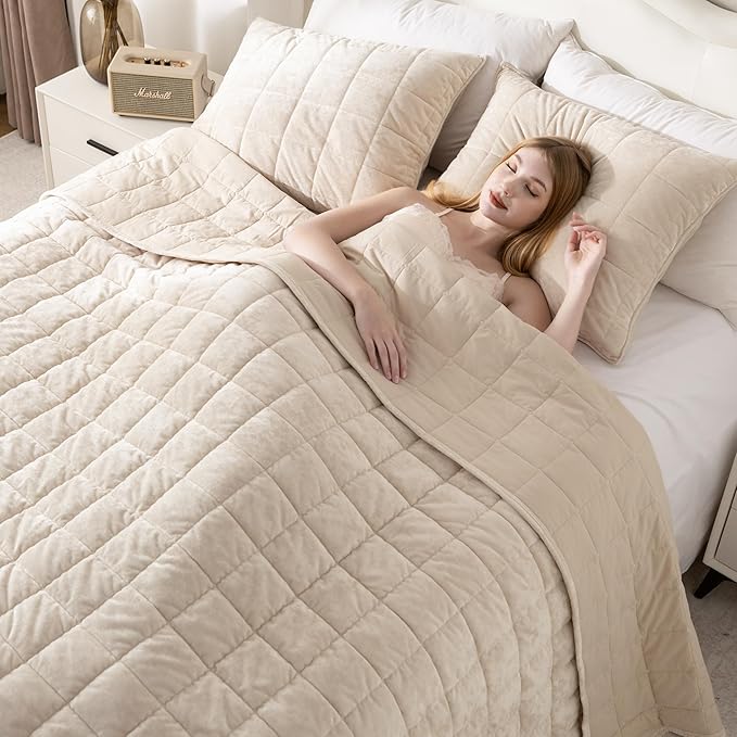 KASENTEX Greek Velvet Twin Quilt Set, 3× Softer Luxe Sheen, 100% Cotton Backing, 150GSM Down-Alternative Fill, Expanded 68×90" Coverage for Fuller Side Drape (1 Quilt + 1 Pillow Shams), Sandshell