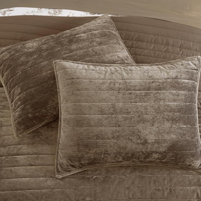 WRENSONGE Velvet Queen Quilt Set-3 Pieces Taupe Oatmeal Luxurious Velvet Striped Channel Comforter with 2 Shams, Soft Bedspread Coverlet Quilted Bedding Set for All Season