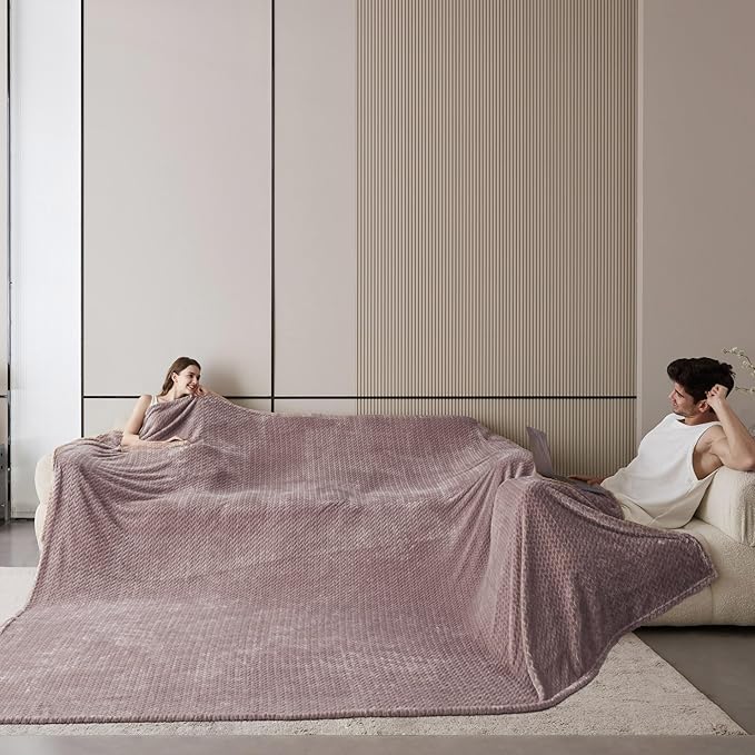 Oversized King Fleece Blanket 120x120 Inches, Seamless Soft Cozy 3D Jacquard Flannel Blanket 10'x10' Extra Large for Bed, Sofa, Couch, Travel & Camping, California King Throw, Brown Leaf
