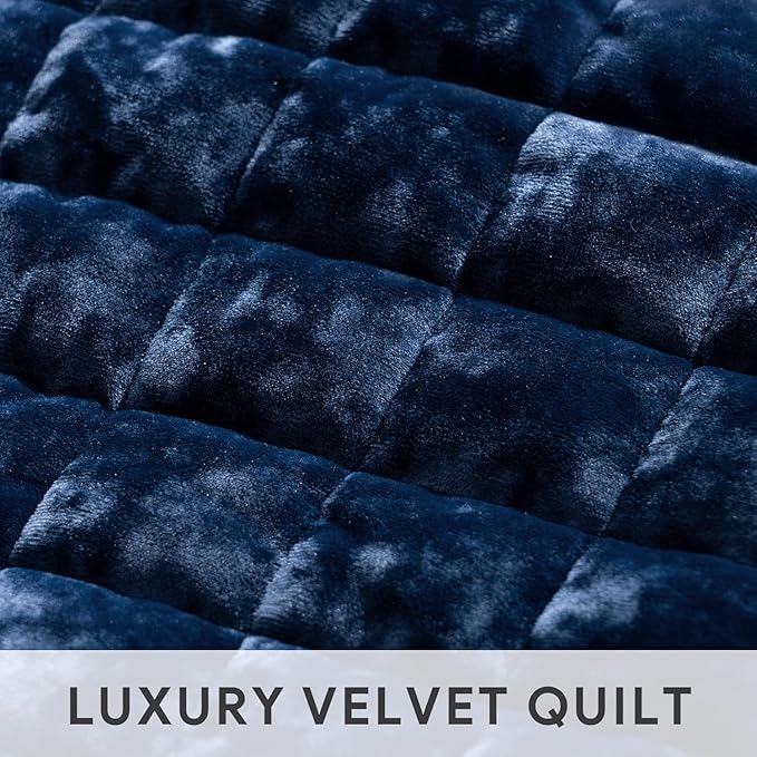 RECYCO Luxury Velvet Quilt Set Twin/Twin XL Size, Lightweight Velvet Comforter Set, Oversized Bedspread Coverlet Quilted Bedding Set, with 1 Matching Pillow Sham, for All Season, Navy Blue