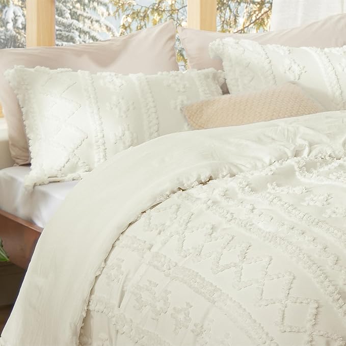 Bedsure Tufted Boho Comforter Set Full Size - Ivory Boho Bed Set, GentleSoft™ 3 Pieces Farmhouse Shabby Chic Embroidery Bedding, Gifts for Woman, Soft Jacquard Full Comforter for All Seasons
