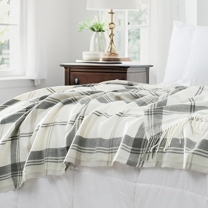 Grey and White Plaid Throw Blanket for Couch,50"X60" Super Soft Cozy Warm Home Decorative Throws with Tassels for Bed Sofa Picnic