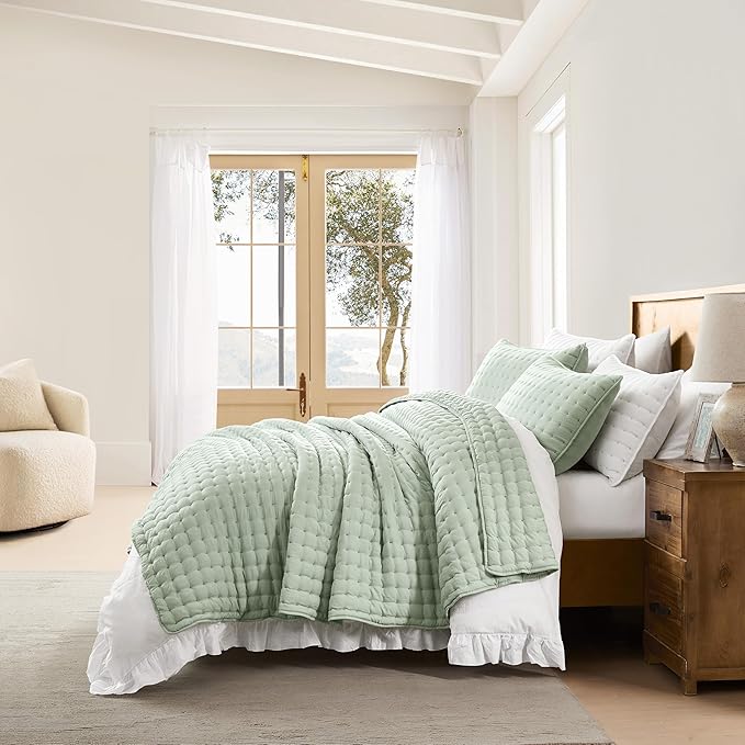 WDCOZY Sage Green Queen Size Quilts Bedding Sets with 2 Pillow Shams, Lightweight Soft Bedspread Coverlet, Quilted Blanket Thin Comforter Bed Cover for All Season, 3 Pieces, 90x90 inches