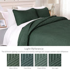 Exclusivo Mezcla Ultrasonic Full Queen Quilt Bedding Set, Lightweight Green Bedspreads Soft Modern Geometric Coverlet Set for All Seasons (1 Quilt and 2 Pillow Shams)