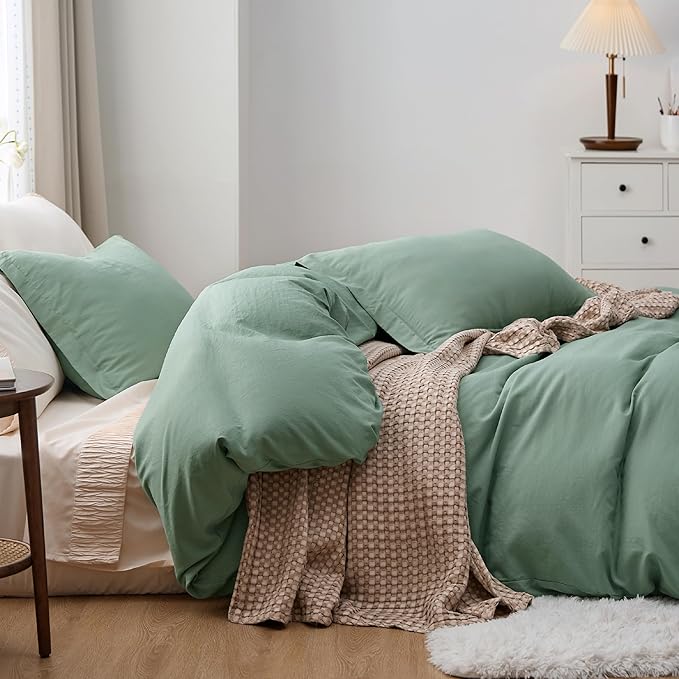 Bedsure Sage Green Duvet Cover Full Size - 3 Pieces Prewashed Extra Soft Cotton-Like Polyester Bedding Set, Includes 1 Duvet Cover 80x90 Inches with Zipper Closure & 2 Pillow Shams, No Comforter