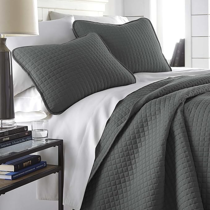 Southshore Fine Living, Inc. Oversized Quilt King Size Set, Grey Bed Spread King Size with 2 Matching Pillow Shams, Microfiber Quilted Comforter Bed Coverlet, Bedspread Set, Slate Grey Quilt