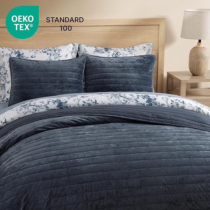 WRENSONGE Velvet King Size Quilt Set-3 Pieces Blue Grey Luxurious Velvet Striped Channel Comforter with 2 Shams, Soft Bedspread Coverlet Quilted Bedding Set for All Season