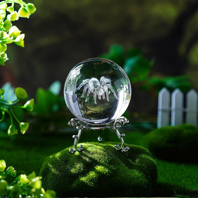 HDCRYSTALGIFTS 60mm 3D Spider Crystal Ball Halloween Decor with Stand 3D Laser Engraved Tarantula Animal Figurine Prop Decorative Glass Full Sphere Table Paperweight